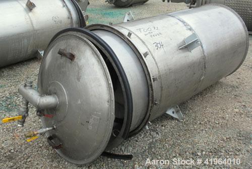 Used Toronto Coppersmithing Percolator Tank, 300 gallon, 304 stainless steel, vertical. Approximately 34" diameter x 77" straight side, dish clamp on top, dish bottom. 36’’ diameter x 48’’ deep remov...