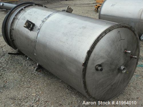 Used Toronto Coppersmithing Percolator Tank, 300 gallon, 304 stainless steel, vertical. Approximately 34" diameter x 77" straight side, dish clamp on top, dish bottom. 36’’ diameter x 48’’ deep remov...