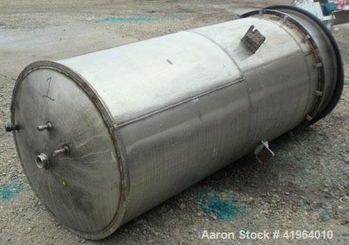 Used Toronto Coppersmithing Percolator Tank, 300 gallon, 304 stainless steel, vertical. Approximately 34" diameter x 77" straight side, dish clamp on top, dish bottom. 36’’ diameter x 48’’ deep remov...