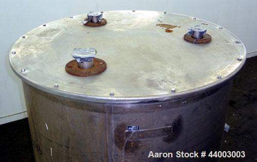 Used United Utensils Tank, 150 Gallon, Model VT-150, 304 Stainless Steel, Vertical. Approximate 38" diameter x 35" straight side. Flat top with a bolt on 1 piece cover, coned bottom. 2" Center bottom...