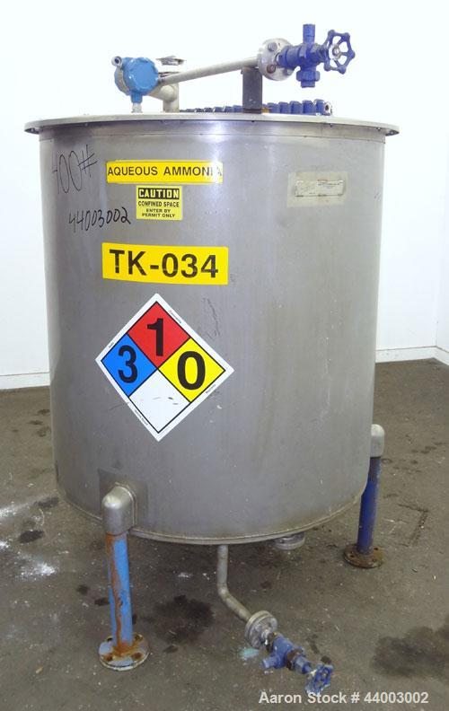 Used United Utensils Tank, 300 Gallon, Model VT-300, 304 Stainless Steel, Vertical. Approximate 45" diameter x 47" straight side. Flat top with a bolt on 1 piece cover, flat bottom. 2" Off center bot...