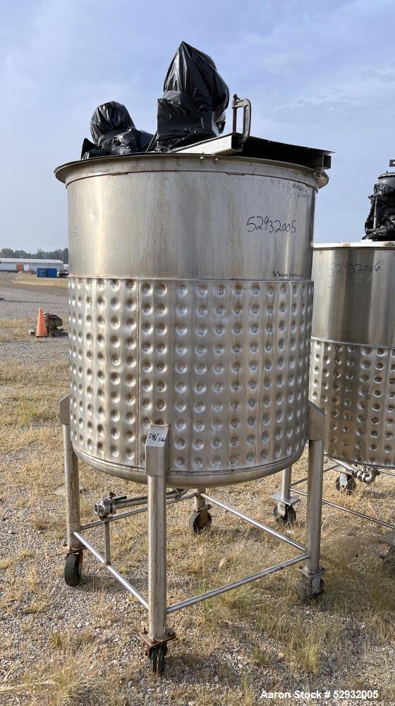Used Stainless Steel Approximate 350 Gallon Mix Tank, Vertical. Approximate 46" diameter x 46" straight side. Flat top with covers, dished bottom. Dimple 2/3 sidewall jacket. Top entering high shear ...