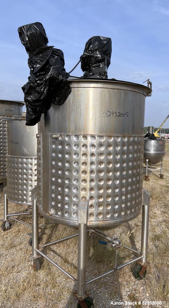 Used Stainless Steel Approximate 350 Gallon Mix Tank, Vertical. Approximate 46" diameter x 46" straight side. Flat top with covers, dished bottom. Dimple 2/3 sidewall jacket. Top entering high shear ...