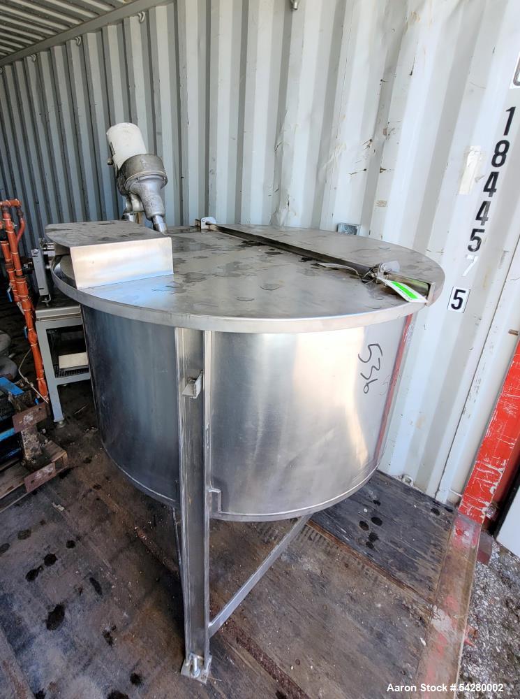 Used 200 Gallon Stainless Steel Vertical Mix Tank – Propeller Agitated, Leg Moun