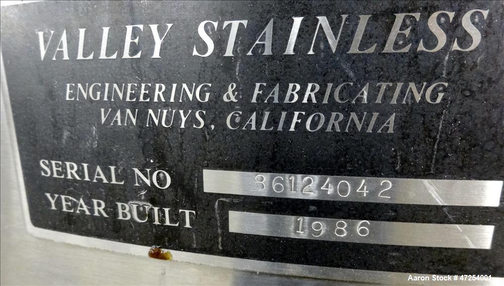 Used Valley Stainless Tank, Approximate 125 Gallons, 304 Stainless Steel, Verti