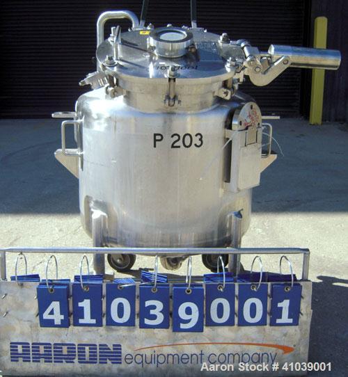 Used Walker Stainless Pressure Tank, 52.8 gallon (200 liter), 316L stainless steel, vertical. 30'' diameter x 18'' straight side, dished top and bottom. Polished Internal rated full vacuum and 35 psi...