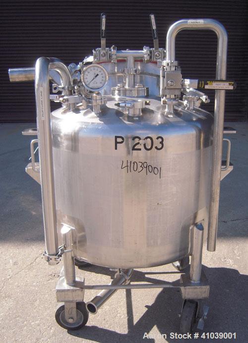 Used Walker Stainless Pressure Tank, 52.8 gallon (200 liter), 316L stainless steel, vertical. 30'' diameter x 18'' straight side, dished top and bottom. Polished Internal rated full vacuum and 35 psi...