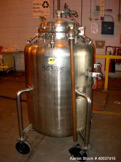 Used- Walker Stainless Pressure Tank, 150 gallon, 316 L stainless steel, vertical. 34" diameter x 39" straight side, dished ...