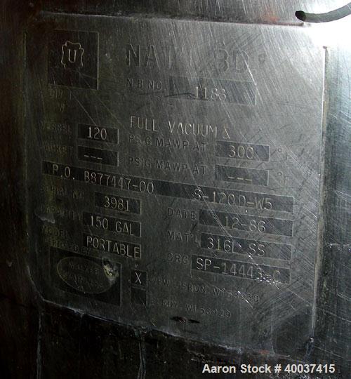 Used Walker Stainless Pressure Tank, 150 gallon, 316 L stainless steel, vertical. 34" diameter x 39" straight side, dished top and bottom. Internal rated FV/120 psi at 300 deg.f.. Openings top 18" wi...