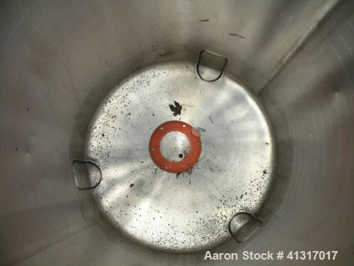 Used Walker Stainless Pressure Tank, 120 Gallon, 304 Stainless Steel, Vertical. 30" diameter x 36" straight side. Dish top and bottom. Internal rated 25 psi at 100 deg F. Openings: top 15" manway, no...