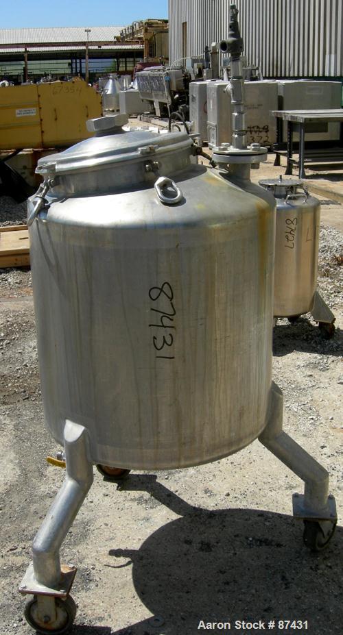 USED: Walker Stainless pressure tank, 75 gallon, 316 stainless steel, vertical. 28" diameter x 26" straight side, dish top and bottom. Internal rated FV/15 psi at 200 deg F. Openings: top 2", 16" man...