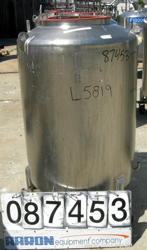 USED: Walker Stainless Pressure Tank, 120 gallon, 304 stainless steel, vertical. 30" diameter x 37" straight side, dish top and bottom. Internal rated 25 psi at 100 deg F. Openings: top (2) 5/8", 14"...