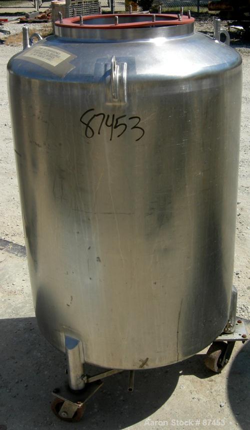 USED: Walker Stainless Pressure Tank, 120 gallon, 304 stainless steel, vertical. 30" diameter x 37" straight side, dish top and bottom. Internal rated 25 psi at 100 deg F. Openings: top (2) 5/8", 14"...