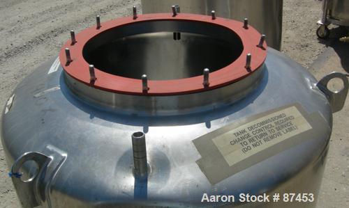 USED: Walker Stainless Pressure Tank, 120 gallon, 304 stainless steel, vertical. 30" diameter x 37" straight side, dish top and bottom. Internal rated 25 psi at 100 deg F. Openings: top (2) 5/8", 14"...