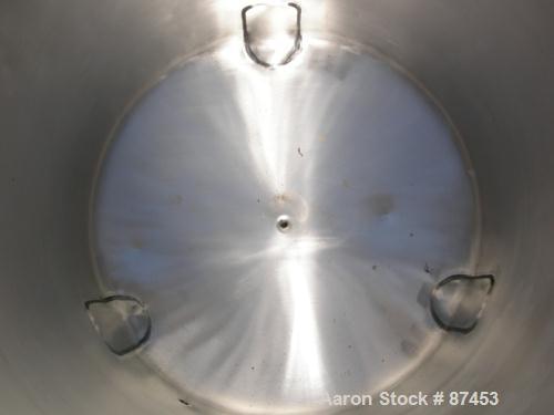 USED: Walker Stainless Pressure Tank, 120 gallon, 304 stainless steel, vertical. 30" diameter x 37" straight side, dish top and bottom. Internal rated 25 psi at 100 deg F. Openings: top (2) 5/8", 14"...