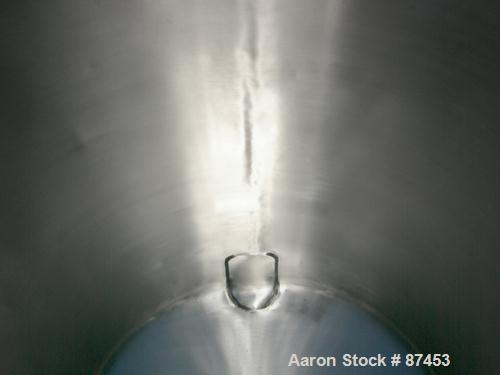 USED: Walker Stainless Pressure Tank, 120 gallon, 304 stainless steel, vertical. 30" diameter x 37" straight side, dish top and bottom. Internal rated 25 psi at 100 deg F. Openings: top (2) 5/8", 14"...