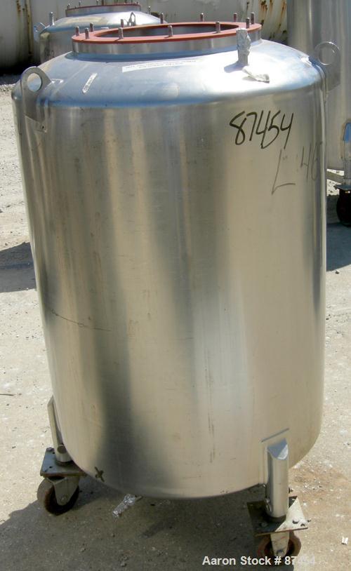 USED: Walker Stainless Pressure Tank, 120 gallon, 304 stainless steel, vertical. 30" diameter x 37" straight side, dish top and bottom. Internal rated 25 psi at 100 deg F. Openings: top (2) 5/8", 14"...