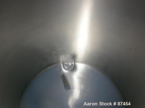 USED: Walker Stainless Pressure Tank, 120 gallon, 304 stainless steel, vertical. 30" diameter x 37" straight side, dish top and bottom. Internal rated 25 psi at 100 deg F. Openings: top (2) 5/8", 14"...