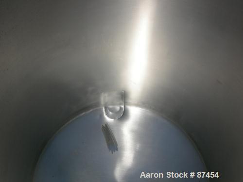 USED: Walker Stainless Pressure Tank, 120 gallon, 304 stainless steel, vertical. 30" diameter x 37" straight side, dish top ...