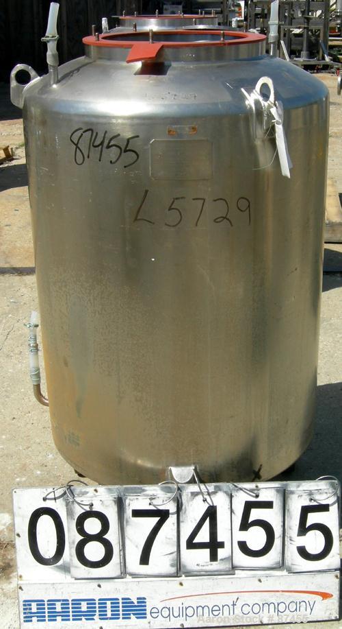 USED: Walker Stainless Pressure Tank, 120 gallon, 304 stainless steel, vertical. 30" diameter x 37" straight side, dish top and bottom. Internal rated 25 psi at 100 deg F. Openings: top (2) 5/8", 14"...