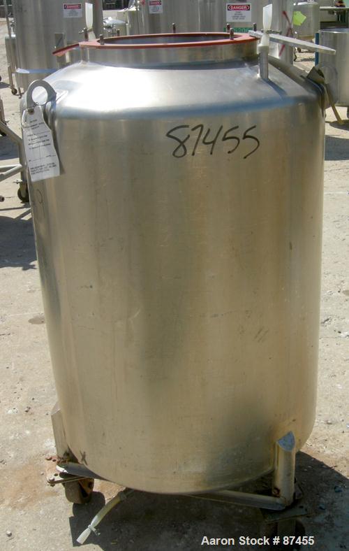 USED: Walker Stainless Pressure Tank, 120 gallon, 304 stainless steel, vertical. 30" diameter x 37" straight side, dish top and bottom. Internal rated 25 psi at 100 deg F. Openings: top (2) 5/8", 14"...
