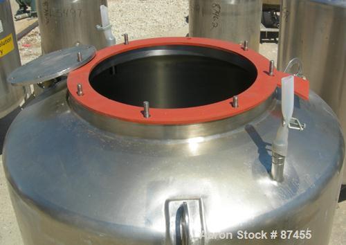 USED: Walker Stainless Pressure Tank, 120 gallon, 304 stainless steel, vertical. 30" diameter x 37" straight side, dish top and bottom. Internal rated 25 psi at 100 deg F. Openings: top (2) 5/8", 14"...