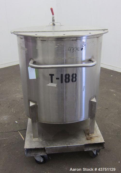 Used Water Cooling Corporation Tank, 100 Gallons, 304 Stainless Steel, Vertical. Approximately 31" diameter x 34" straight side.  Flat top with a bolt-on hinged cover, 6" sloped bottom.  2" Tri-clamp...