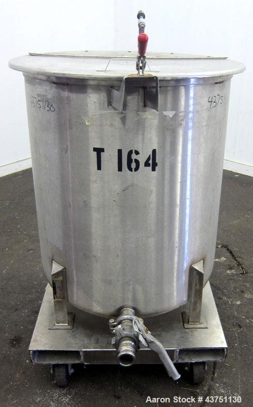 Used Water Cooling Corporation Tank, 100 Gallons, 304 Stainless Steel, Vertical. Approximately 31" diameter x 34" straight side.  Flat top with a bolt-on hinged cover, 6" sloped bottom.  2" Tri-clamp...