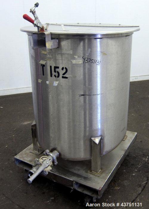 Used Water Cooling Corporation Tank, 100 Gallons, 304 Stainless Steel, Vertical. Approximately 31" diameter x 34" straight side.  Flat top with a bolt-on hinged cover, 6" sloped bottom.  2" Tri-clamp...