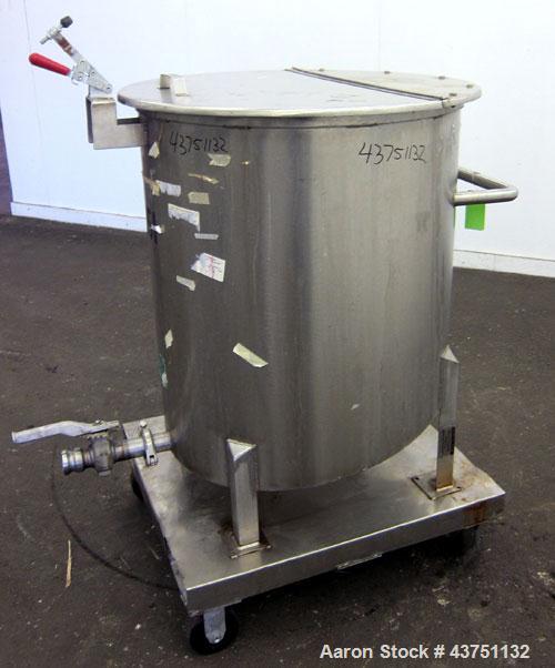 Used Water Cooling Corporation Tank, 100 Gallons, 304 Stainless Steel, Vertical. Approximately 31" diameter x 34" straight side.  Flat top with a bolt-on hinged cover, 6" sloped bottom.  2" Tri-clamp...