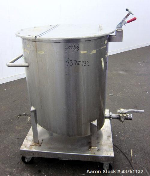 Used Water Cooling Corporation Tank, 100 Gallons, 304 Stainless Steel, Vertical. Approximately 31" diameter x 34" straight side.  Flat top with a bolt-on hinged cover, 6" sloped bottom.  2" Tri-clamp...