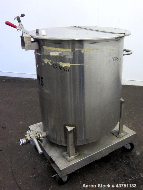 Used Water Cooling Corporation Tank, 100 Gallons, 304 Stainless Steel, Vertical. Approximately 31" diameter x 34" straight side.  Flat top with a bolt-on hinged cover, 6" sloped bottom.  2" Tri-clamp...