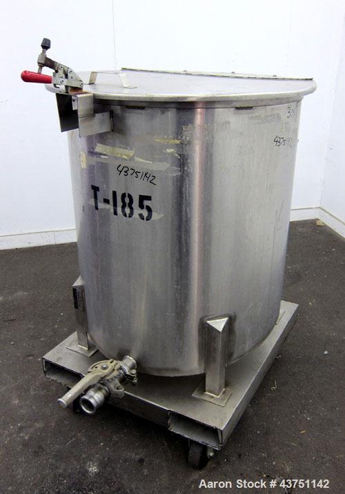 Used Water Cooling Corporation Tank, 100 Gallon, 304 Stainless Steel, Vertical. Approximately 31" diameter x 34" straight side.  Flat top with a bolt-on hinged cover, 6" sloped bottom.  2" Tri-clamp ...