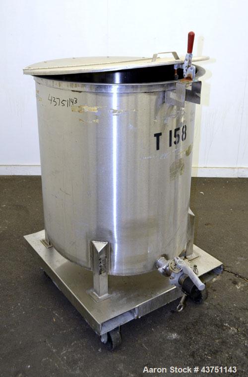 Used Water Cooling Corporation Tank, 100 Gallon, 304 Stainless Steel, Vertical. Approximately 31" diameter x 34" straight side.  Flat top with a bolt-on hinged cover, 6" sloped bottom.  2" Tri-clamp ...
