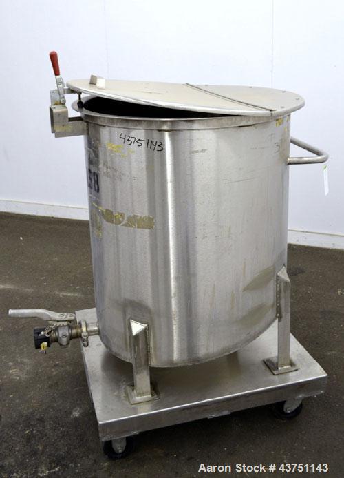 Used Water Cooling Corporation Tank, 100 Gallon, 304 Stainless Steel, Vertical. Approximately 31" diameter x 34" straight side.  Flat top with a bolt-on hinged cover, 6" sloped bottom.  2" Tri-clamp ...