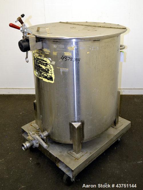 Used Water Cooling Corporation Tank, 100 Gallon, 304 Stainless Steel, Vertical. Approximately 31" diameter x 34" straight side.  Flat top with a bolt on hinged cover, 6" sloped bottom.  2" Tri-clamp ...