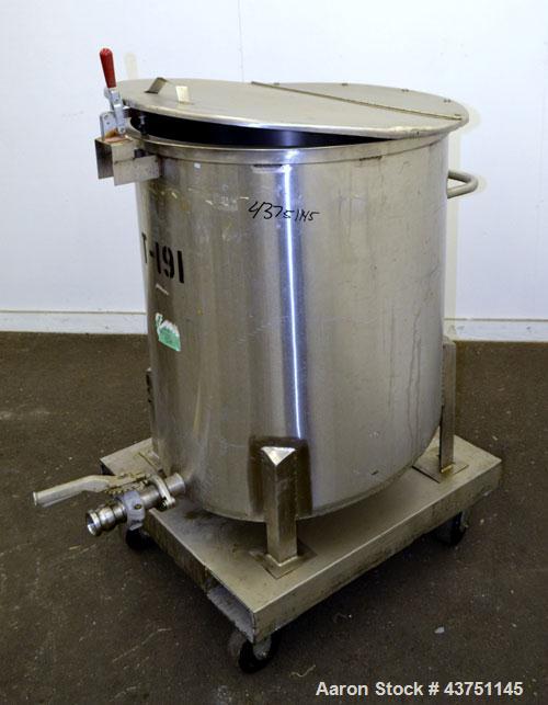Used Water Cooling Corporation Tank, 100 Gallon, 304 Stainless Steel, Vertical. Approximately 31" diameter x 34" straight side.Flat top with a bolt-on hinged cover, 6" sloped bottom.2" Tri-clamp side...