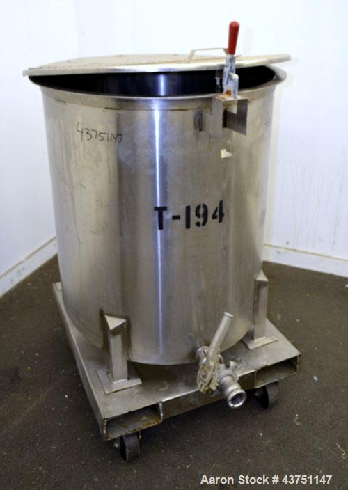 Used Water Cooling Corporation Tank, 100 Gallon, 304 Stainless Steel, Vertical. Approximately 31" diameter x 34" straight side.  Flat top with a bolt-on hinged cover, 6" sloped bottom.  2" Tri-clamp ...