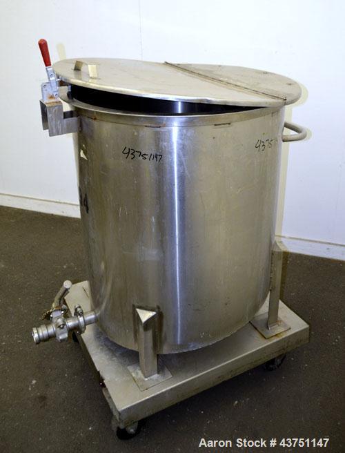 Used Water Cooling Corporation Tank, 100 Gallon, 304 Stainless Steel, Vertical. Approximately 31" diameter x 34" straight side.  Flat top with a bolt-on hinged cover, 6" sloped bottom.  2" Tri-clamp ...