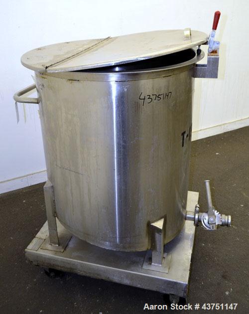 Used Water Cooling Corporation Tank, 100 Gallon, 304 Stainless Steel, Vertical. Approximately 31" diameter x 34" straight side.  Flat top with a bolt-on hinged cover, 6" sloped bottom.  2" Tri-clamp ...