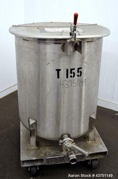 Used Water Cooling Corporation Tank, 100 Gallon, 304 Stainless Steel, Vertical. Approximately 31" diameter x 34" straight side.  Flat top with a bolt-on hinged cover, 6" sloped bottom.  2" Tri-clamp ...
