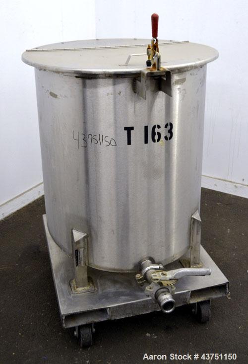 Used Water Cooling Corporation Tank, 100 Gallon, 304 Stainless Steel, Vertical. Approximately 31" diameter x 34" straight side.  Flat top with a bolt-on hinged cover, 6" sloped bottom.  2" Tri-clamp ...