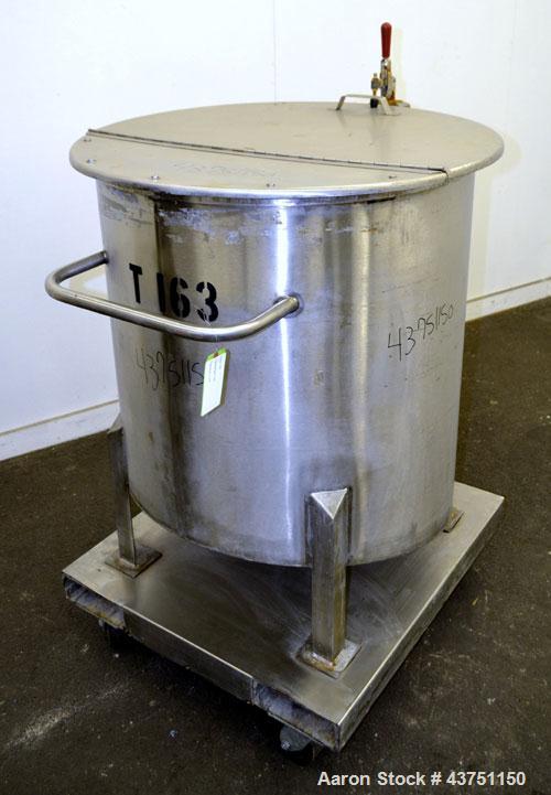 Used Water Cooling Corporation Tank, 100 Gallon, 304 Stainless Steel, Vertical. Approximately 31" diameter x 34" straight side.  Flat top with a bolt-on hinged cover, 6" sloped bottom.  2" Tri-clamp ...