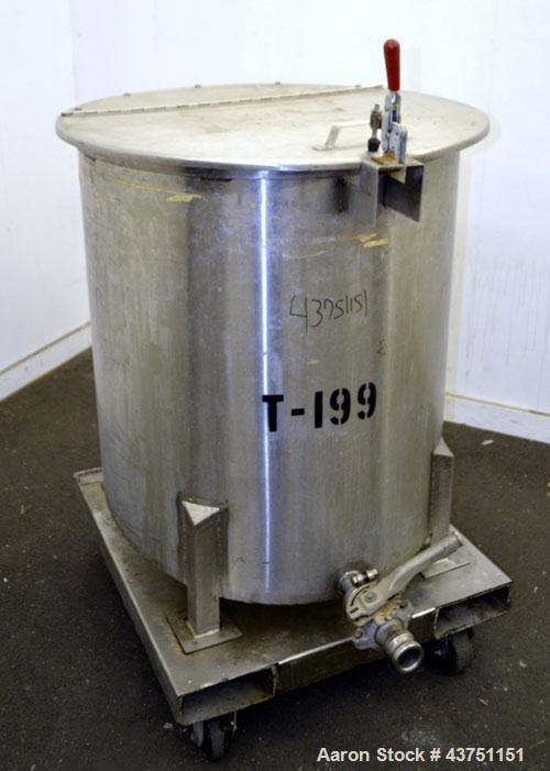 Used Water Cooling Corporation Tank, 100 Gallon, 304 Stainless Steel, Vertical. Approximately 31" diameter x 34" straight side.  Flat top with a bolt-on hinged cover, 6" sloped bottom.  2" Tri-clamp ...
