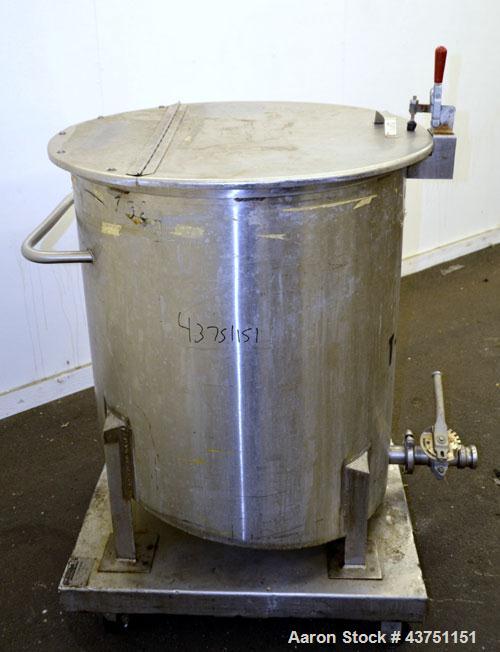 Used Water Cooling Corporation Tank, 100 Gallon, 304 Stainless Steel, Vertical. Approximately 31" diameter x 34" straight side.  Flat top with a bolt-on hinged cover, 6" sloped bottom.  2" Tri-clamp ...