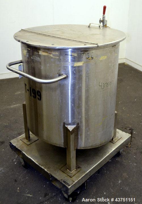 Used Water Cooling Corporation Tank, 100 Gallon, 304 Stainless Steel, Vertical. Approximately 31" diameter x 34" straight side.  Flat top with a bolt-on hinged cover, 6" sloped bottom.  2" Tri-clamp ...