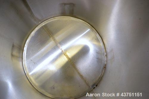Used Water Cooling Corporation Tank, 100 Gallon, 304 Stainless Steel, Vertical. Approximately 31" diameter x 34" straight side.  Flat top with a bolt-on hinged cover, 6" sloped bottom.  2" Tri-clamp ...