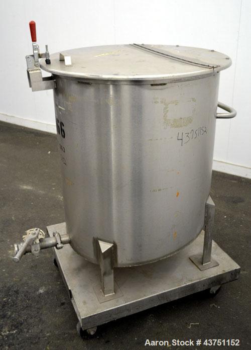 Used Water Cooling Corporation Tank, 100 Gallon, 304 Stainless Steel, Vertical. Approximately 31" diameter x 34" straight side.  Flat top with a bolt-on hinged cover, 6" sloped bottom.  2" Tri-clamp ...
