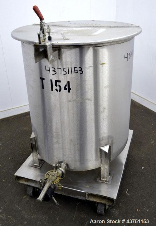 Used Water Cooling Corporation Tank, 100 Gallon, 304 Stainless Steel, Vertical. Approximately 31" diameter x 34" straight side.  Flat top with a bolt-on hinged cover, 6" sloped bottom.  2" Tri-clamp ...