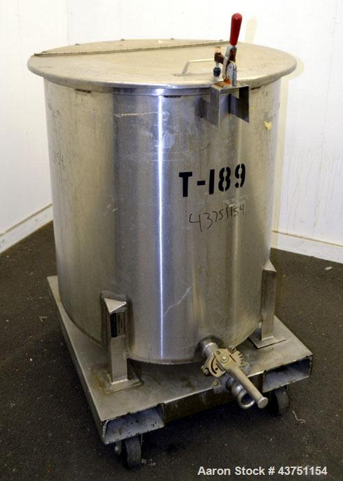 Used- Water Cooling Corporation Tank, 100 Gallon, 304 Stainless Steel, Vertical. Approximately 31" diameter x 34" straight s...